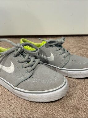 Nike Kids Gray Suede Sneakers with White Swoosh and Lime Lining
